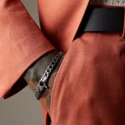 FLAMING TONGUE Oxidized and Polished Bracelet with Black Diamonds